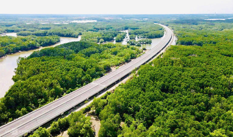 aa1akqid Đoạn cao tốc Bến Lức - Long Thành qua Đồng Nai được thông xe dịp gần Tết. Ảnh: Quỳnh Trần